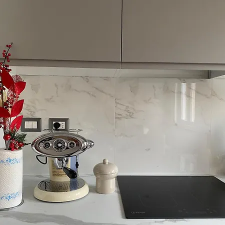 Blucavana, In Centro A *